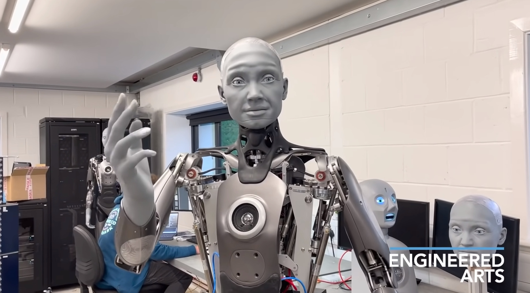 Robot z ludzką twarzą